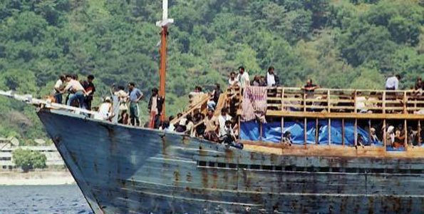 First wave of refugees to US from Pacific camps imminent