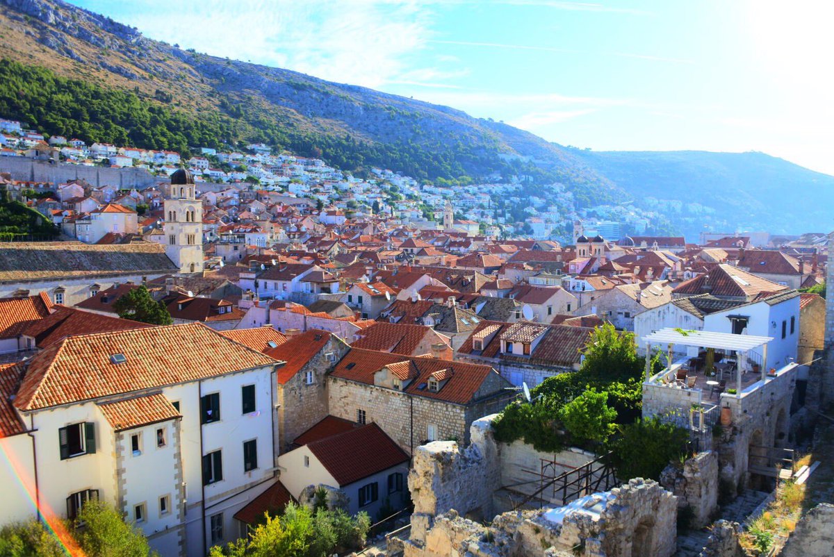 7カ国目はクロアチア🇭🇷ドブロブニク!魔女の宅急便と進撃の巨人のモチーフになったところで街を散策するだけでワクワク〜1年 7カ国目はクロアチア🇭🇷ドブロブニク!魔女の宅急便と進撃の巨人のモチーフになったところで街を散策するだけでワクワク〜1年