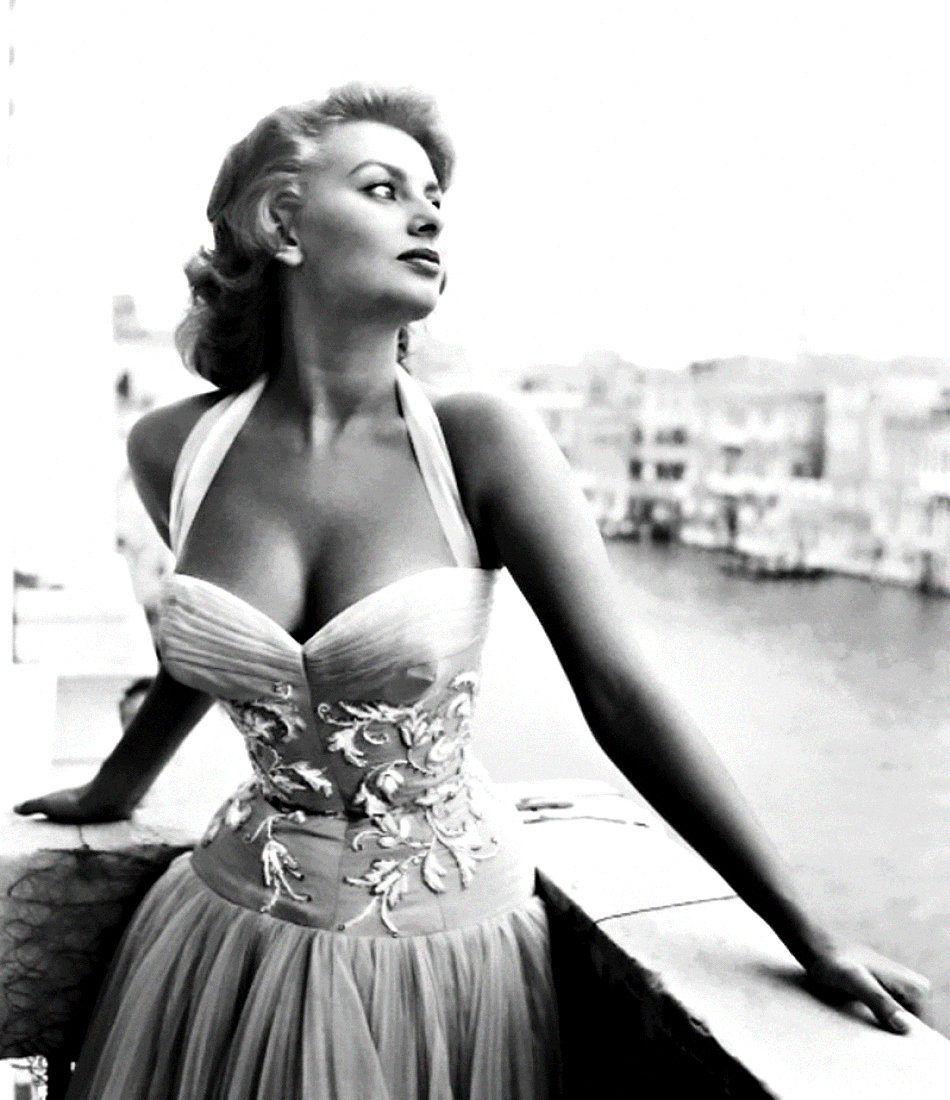 #SophiaLoren