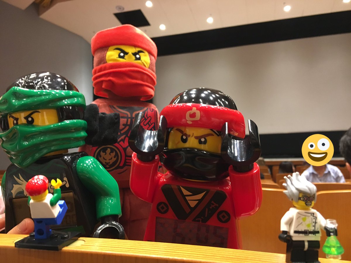 前に座っていたニンジャゴー好きな方と写真撮った。デカいw#ニンジャゴー映画 前に座っていたニンジャゴー好きな方と写真撮った。デカいw#ニンジャゴー映画