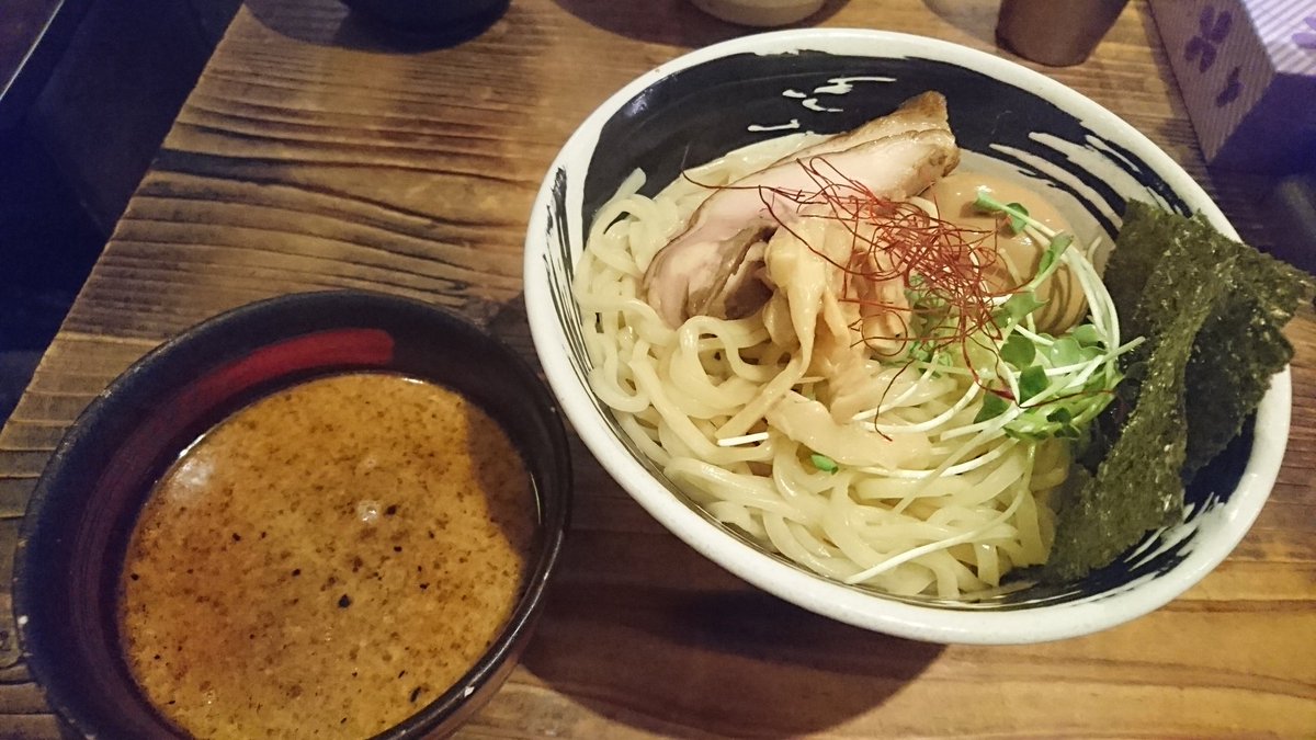 ハマトラに行ったときに唱える魔法の言葉。アツモリトクモリ。スーパーカリフラジリスティックエクスピアリドーシャス的な、ね。 ハマトラに行ったときに唱える魔法の言葉。アツモリトクモリ。スーパーカリフラジリスティックエクスピアリドーシャス的な、ね。