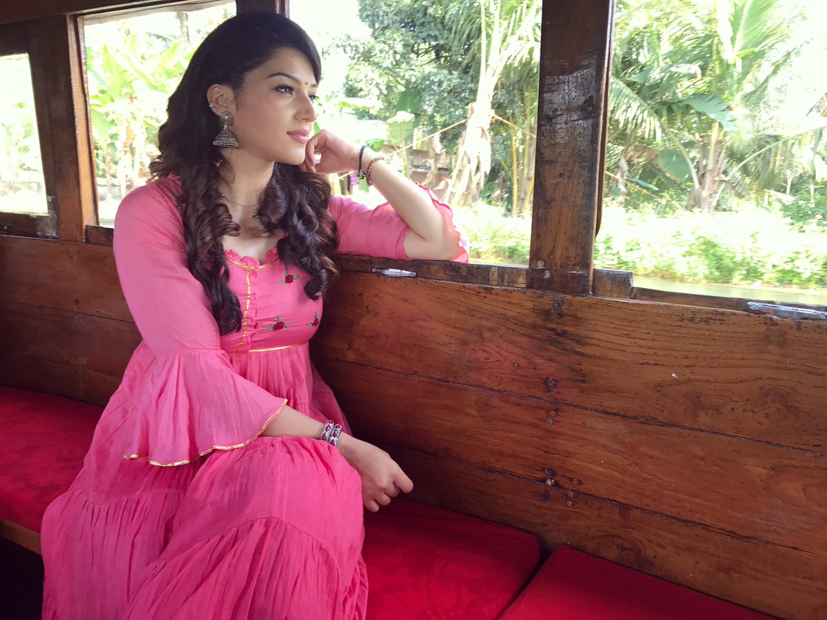 Latest HD Images Of #RaviTeja - Mehreen Pirzada