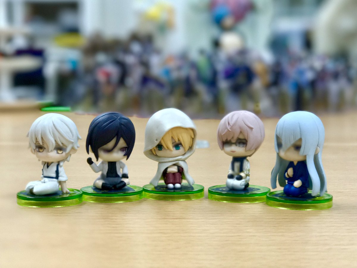 バンダイさんの刀剣乱舞すわらせ隊、第2弾の商品サンプルがたいへん可愛い。。各地のガシャポンにお目見えしてるのではないかと バンダイさんの刀剣乱舞すわらせ隊、第2弾の商品サンプルがたいへん可愛い。。各地のガシャポンにお目見えしてるのではないかと