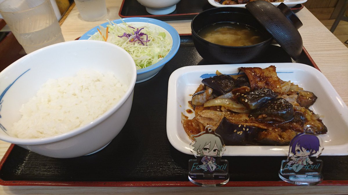 お昼なう!!今日はカラオケするでー!バンやろとノリで幕末Rockとスタミュもたぶん歌います(笑) お昼なう!!今日はカラオケするでー!バンやろとノリで幕末Rockとスタミュもたぶん歌います(笑)
