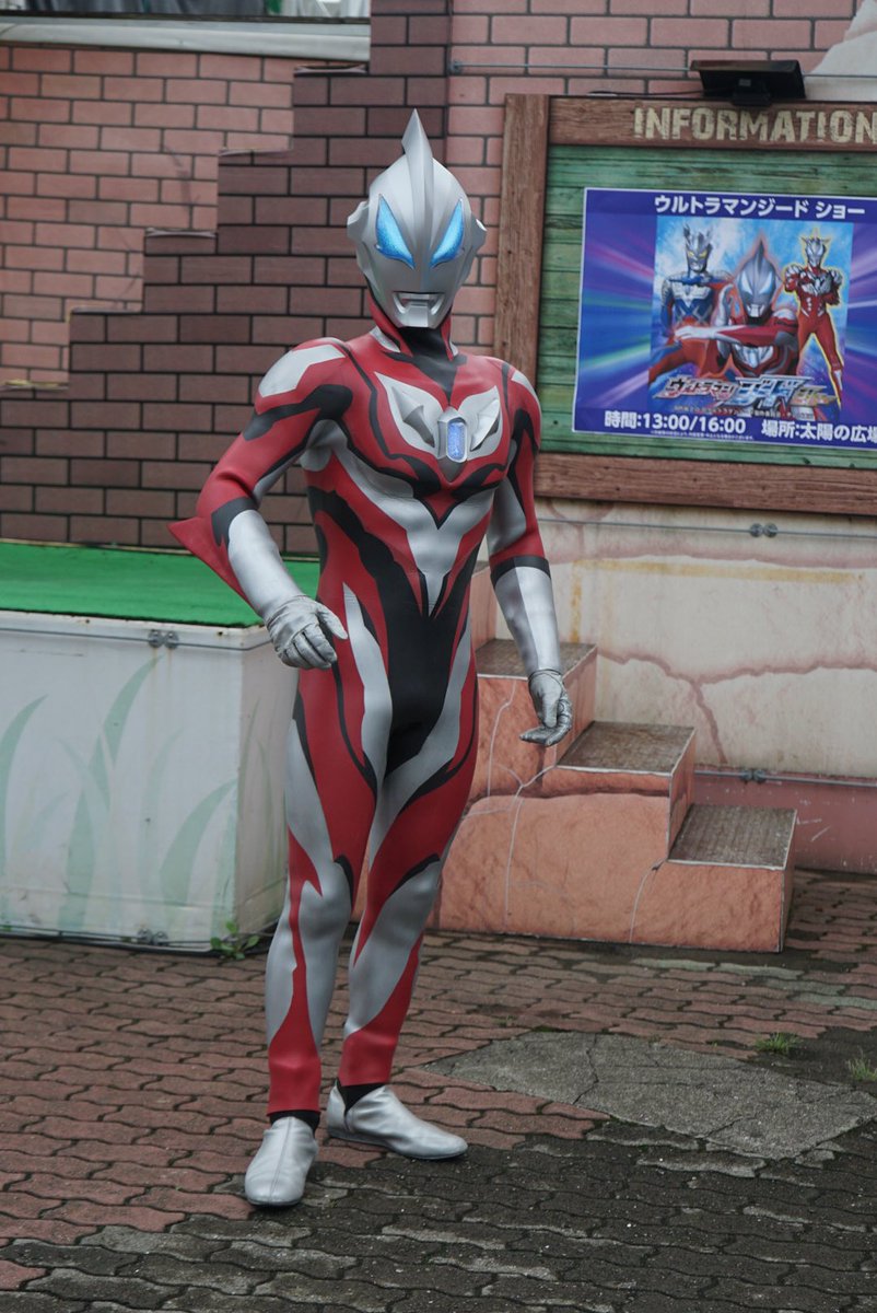 2週間ぶりに実家にただいまです!!よみうりランド〜怪獣酒場からの〜家の地元で、ウルトラ三昧な1日でした!! 2週間ぶりに実家にただいまです!!よみうりランド〜怪獣酒場からの〜家の地元で、ウルトラ三昧な1日でした!!
