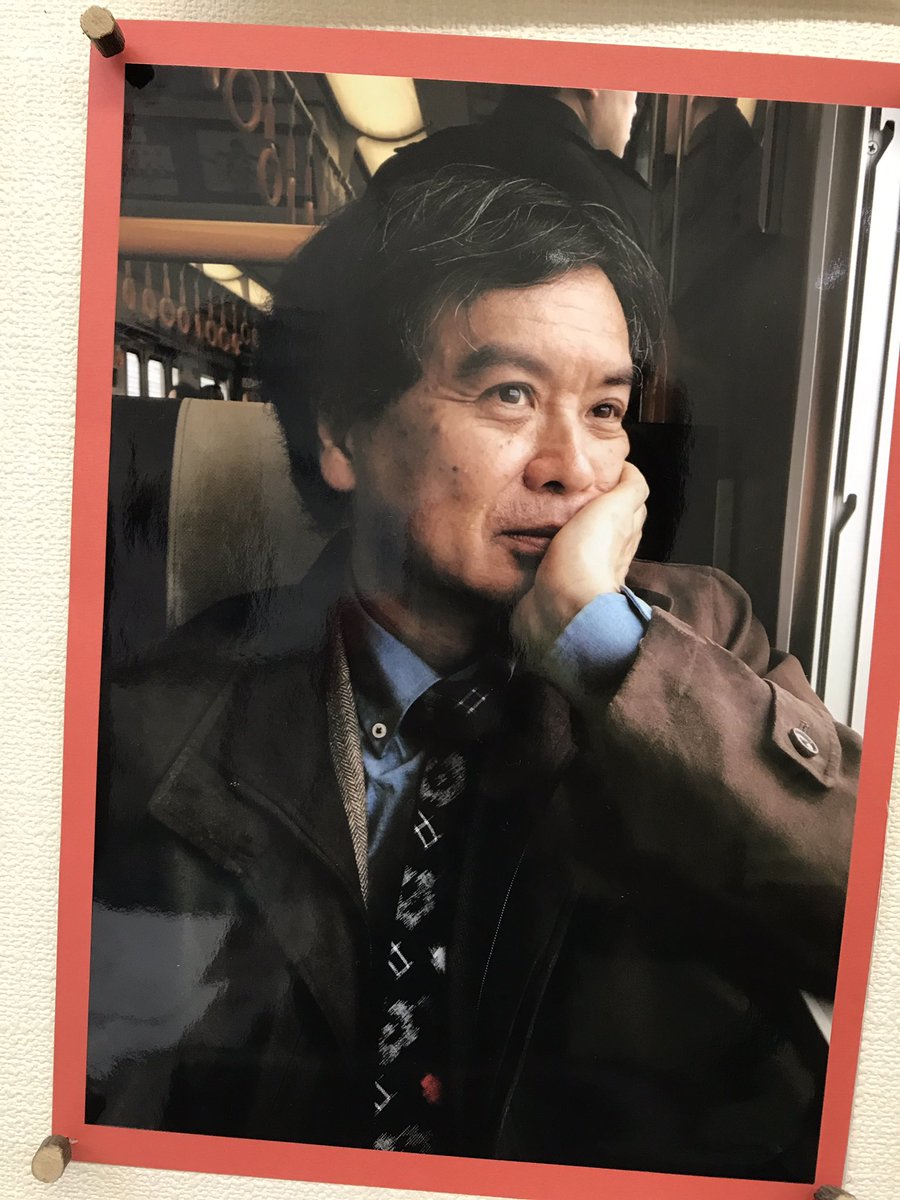 #久慈 にある呉服店のえんどうさんに飾ってあった #片渕須直 監督のお写真。かっこいいです!😊✨ネクタイが絣柄になってま #久慈 にある呉服店のえんどうさんに飾ってあった #片渕須直 監督のお写真。かっこいいです!😊✨ネクタイが絣柄になってま