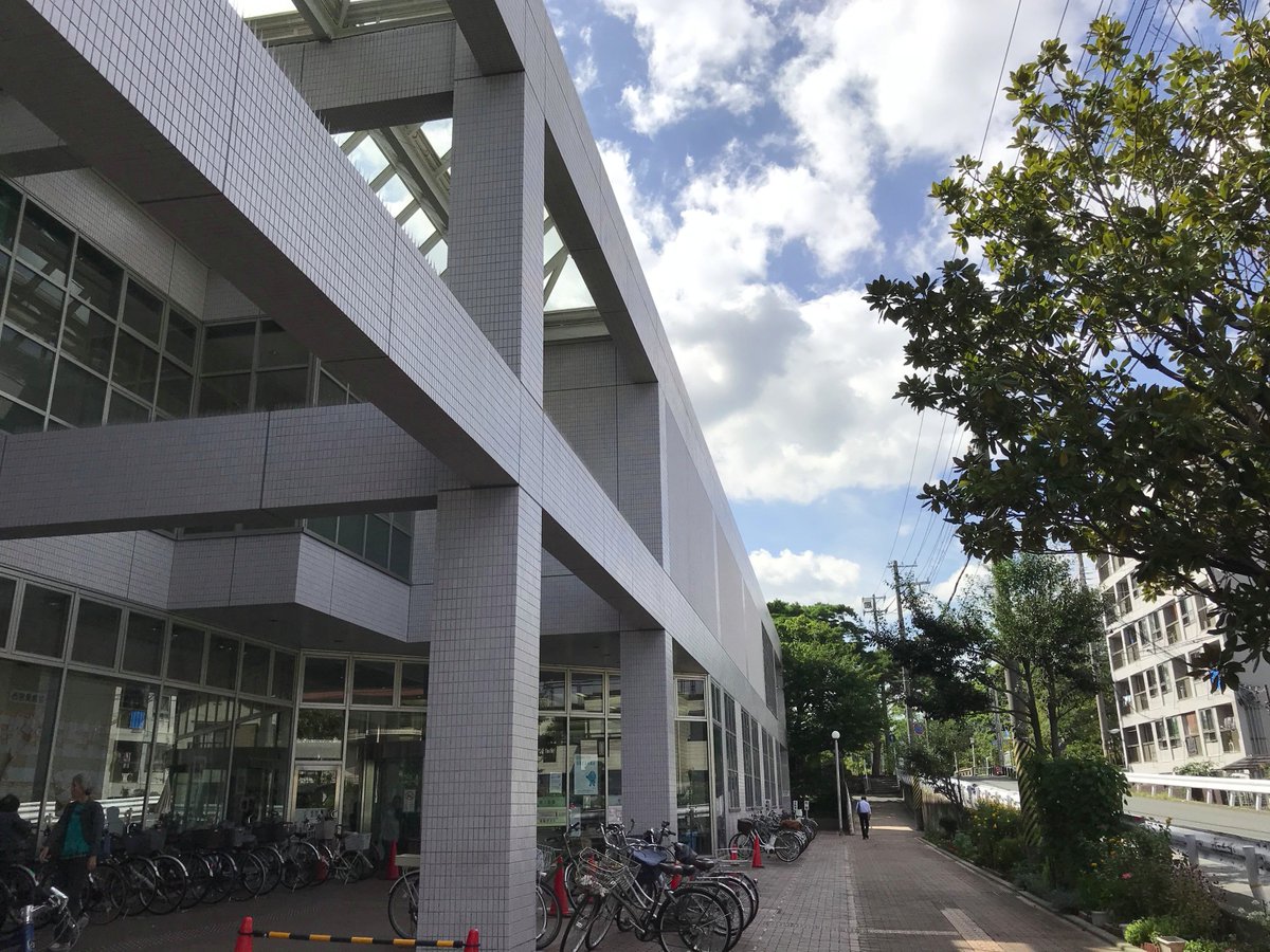 今回も2時間近くここで過ごしました。今まで何度来てもめぐりあえなかったけど、今回初めて「涼宮ハルヒの消失」を手に取ること 今回も2時間近くここで過ごしました。今まで何度来てもめぐりあえなかったけど、今回初めて「涼宮ハルヒの消失」を手に取ること