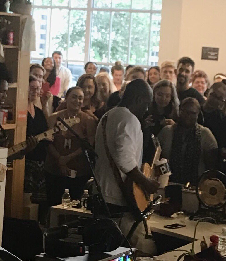 RT @NPRmelissablock: Best use ever for an @npr mug: @wyclef’s slide at his Tiny Desk today https://t.co/xRXVyuvCrh