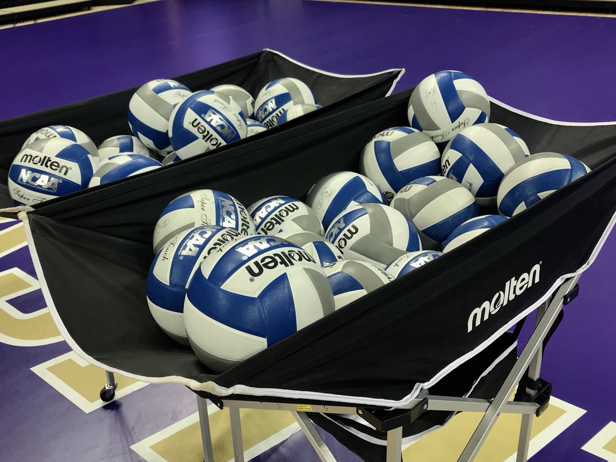 #PointHuskies
