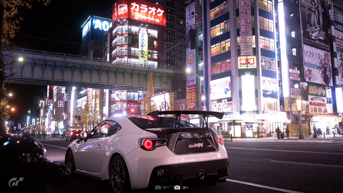 86in秋葉原!右上見るとシュタゲと学戦都市アスタリスクの広告貼ってある!#シュタゲ #アスタリスク #GTSport 86in秋葉原!右上見るとシュタゲと学戦都市アスタリスクの広告貼ってある!#シュタゲ #アスタリスク #GTSport