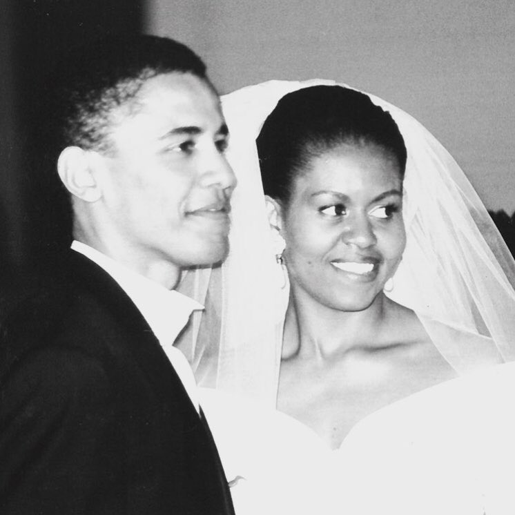 Bullet-proof. #25 years of real #blacklove. My favorite example... #WEneedmoretho ❤️ https://t.co/TcJth9odgp