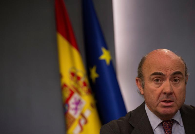 Spain's economy minister says Catalan bank clients, business have nothing to fear
