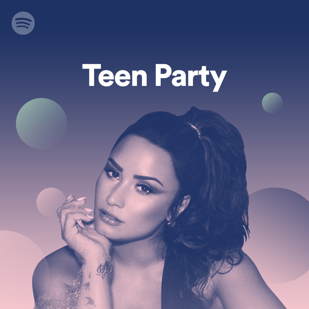 Took over the #TeenParty playlist on @Spotify and added a few of my favorite songs!! https://t.co/ftddkKTwgN https://t.co/gqEKGdGDnj