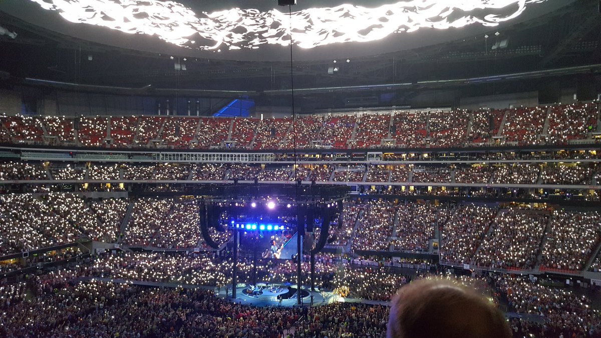 #GarthBrooks