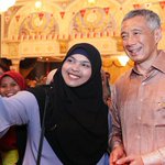 PM Lee meets Singaporeans in Brunei