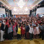 PM Lee meets Singaporeans living in Brunei