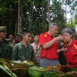 PM Lee visits SAF troops training in Brunei jungle
