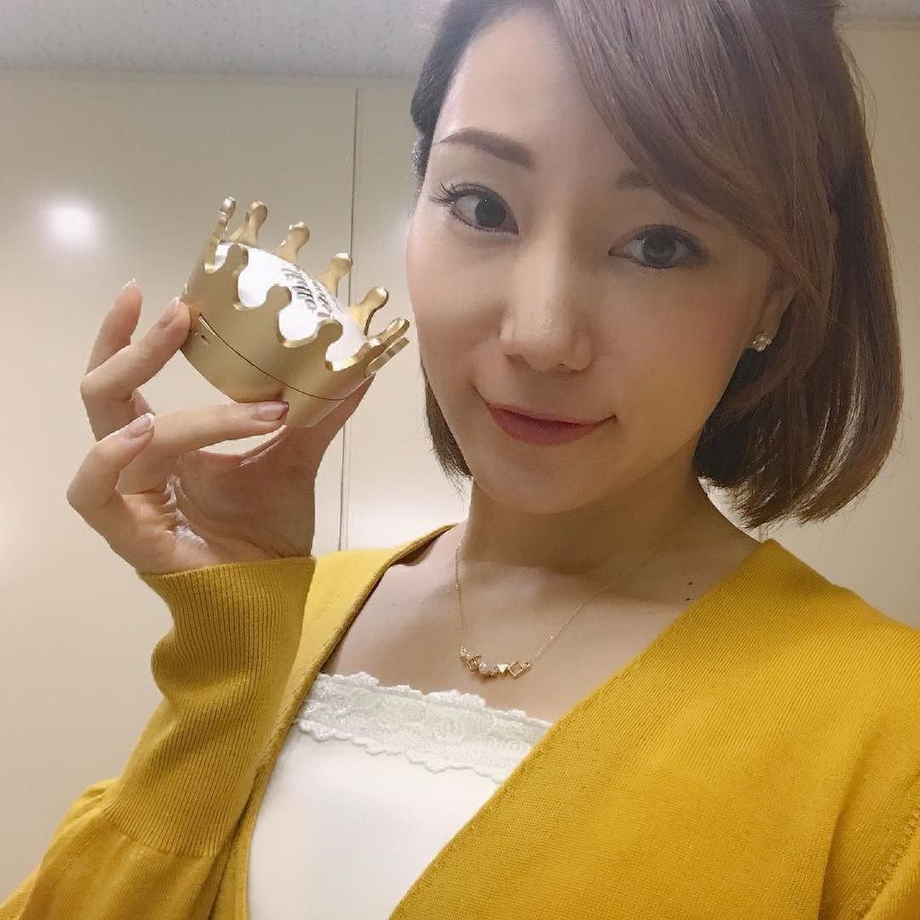 天気予報の時は自分でメイクしているので、今日は兄にもらったPUPAを使ってみました👑リップとグロスが5色もあって便利です 天気予報の時は自分でメイクしているので、今日は兄にもらったPUPAを使ってみました👑リップとグロスが5色もあって便利です
