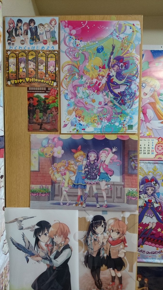 ポストカード系はキリがないから普段は飾らないんだけど苺ましまろ嬉しすぎて貼ってしまった ポストカード系はキリがないから普段は飾らないんだけど苺ましまろ嬉しすぎて貼ってしまった