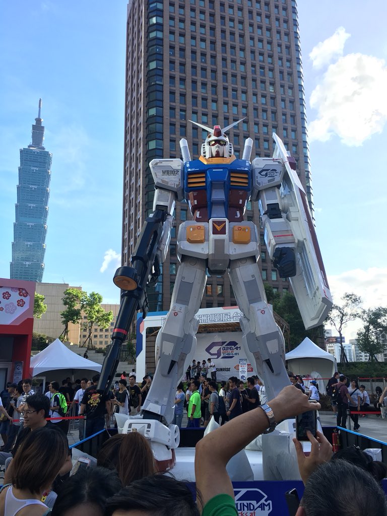 台湾の友人に写真いただいた。ガンダム&ビルドファイターズで台北凄い事になってるなぁ!今すぐ行きたいわん…(> 台湾の友人に写真いただいた。ガンダム&ビルドファイターズで台北凄い事になってるなぁ!今すぐ行きたいわん…(>