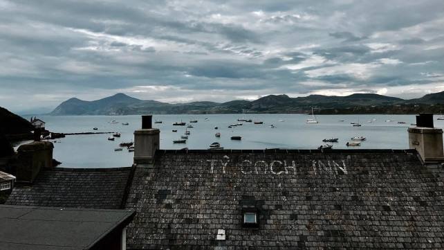 RT @visitwales: 10 Welsh pubs with serious cwtch appeal #FindYourEpic #VisitWales  https://t.co/l1mFBdFX2L https://t.co/SpCQaPn3bC