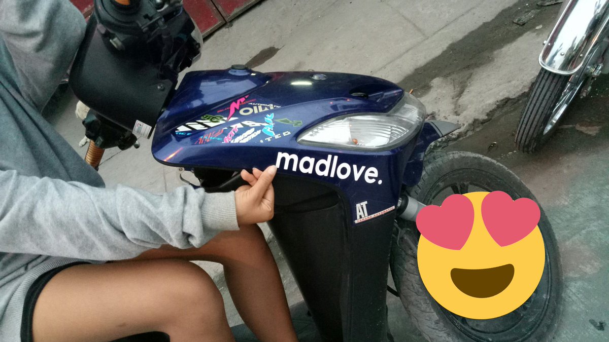 RT @iamSagi_: @iamjojo Madlove. Sticking the logo on the body of my motorcycle. I am satistied and happy. https://t.co/0f06412hjC
