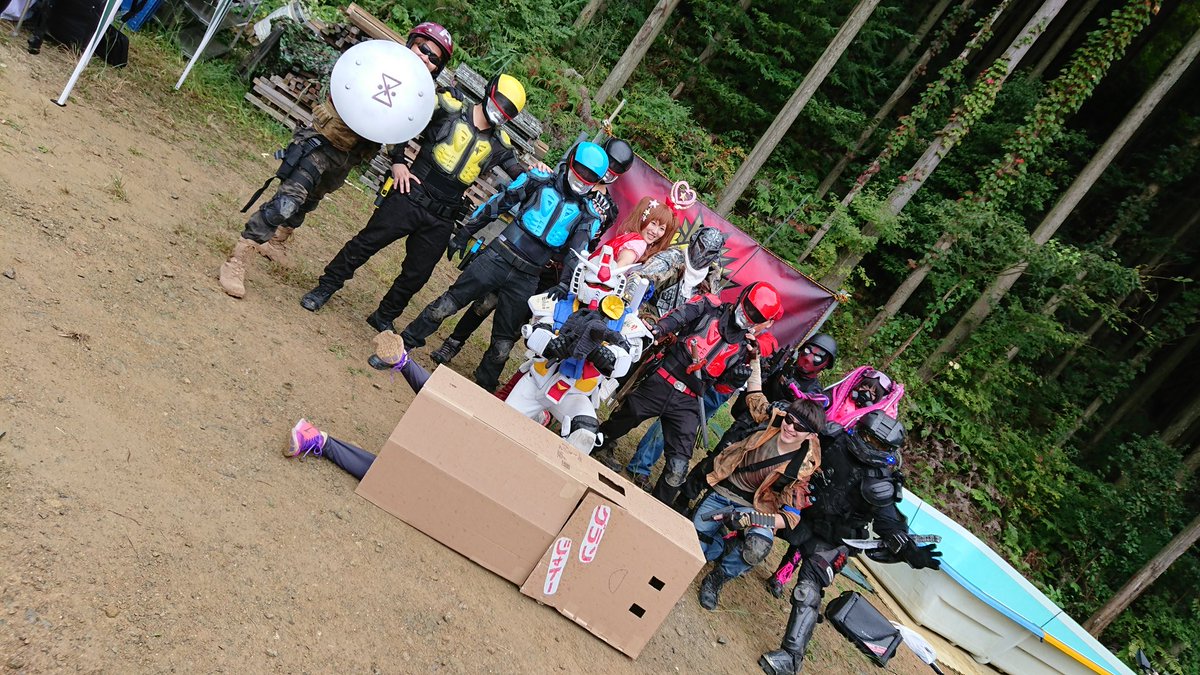 #チェンサバ併せ撮影会!1枚目 『ヒーロー』2枚目 『女の子』3枚目 『生ガンダムさんのお昼』4枚目 『ワニの手と握手』 #チェンサバ併せ撮影会!1枚目 『ヒーロー』2枚目 『女の子』3枚目 『生ガンダムさんのお昼』4枚目 『ワニの手と握手』