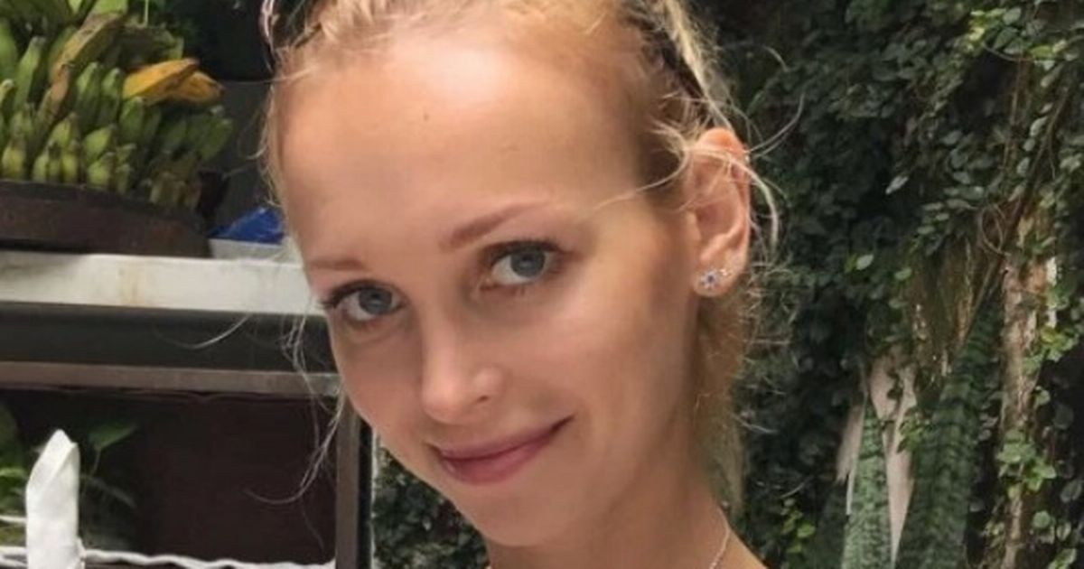 Girlfriend dumped by banker drives his top-of-the-range Mercedes into swimming pool after he refuses to invest in her business