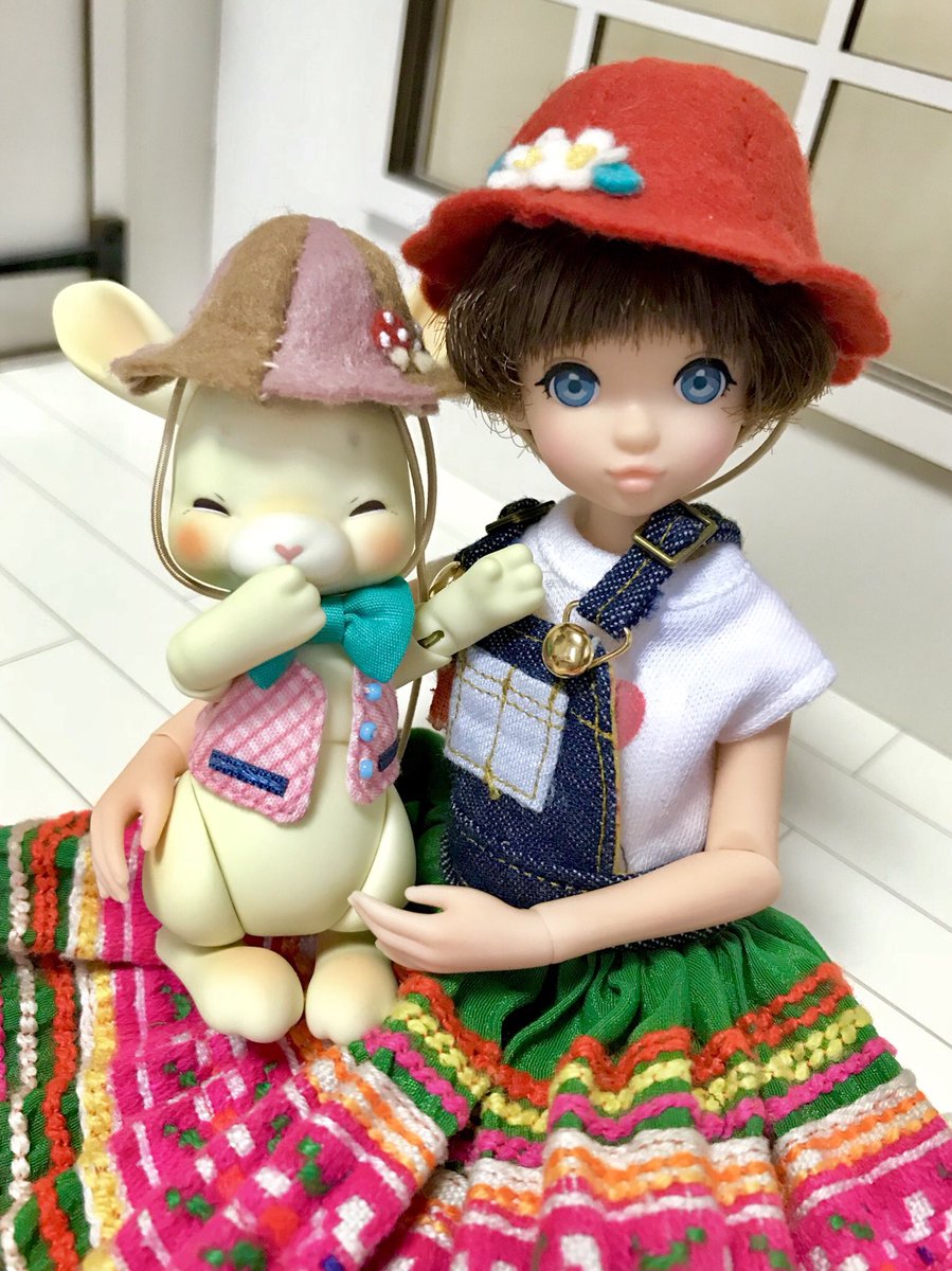 ビスケとしずくちゃんはお揃いの帽子♪ ビスケとしずくちゃんはお揃いの帽子♪