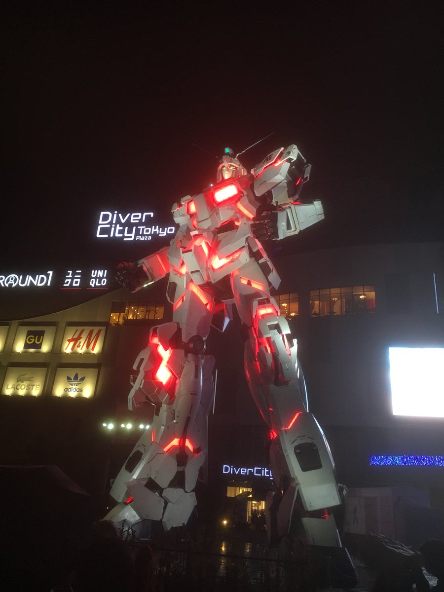 せっかくなのでガンダムさんも見に来た せっかくなのでガンダムさんも見に来た