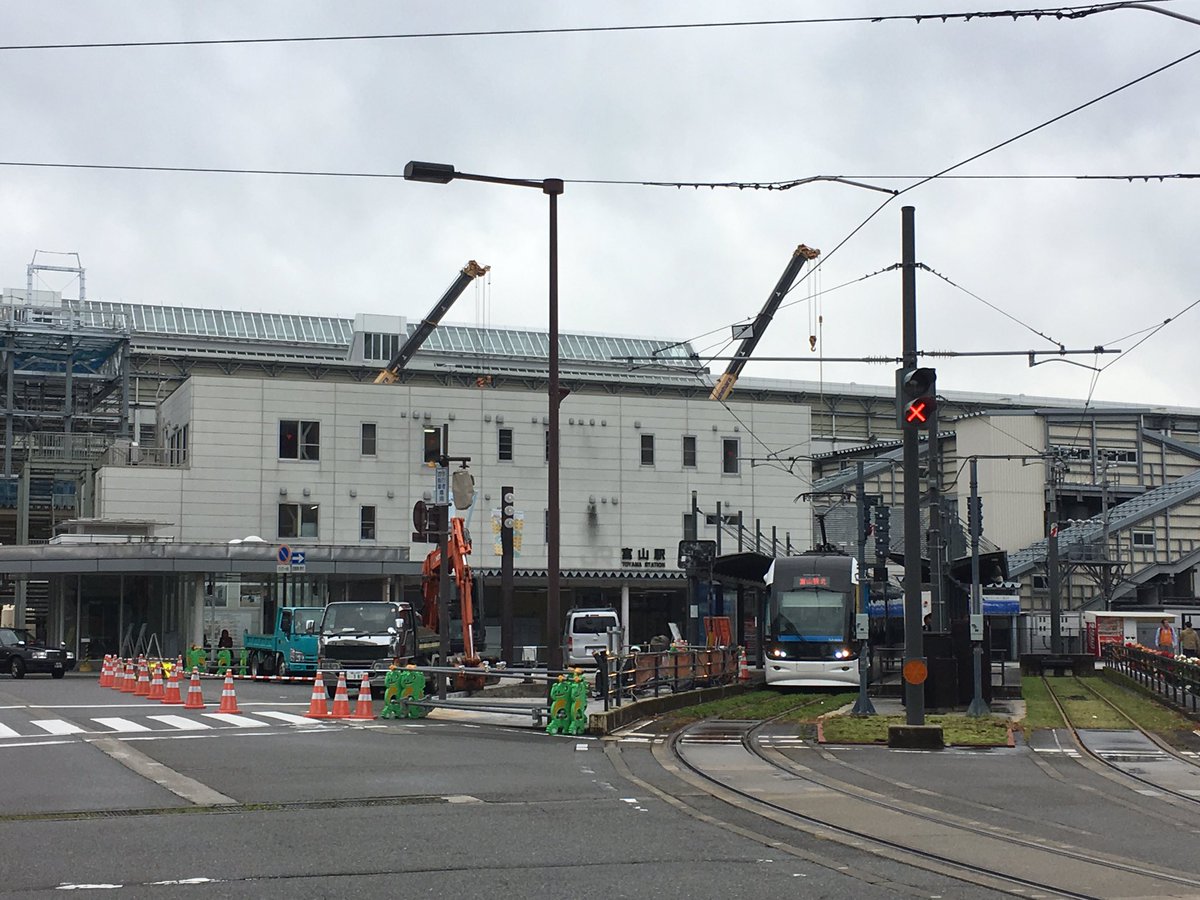 富山駅北口、ついに工事が入り、ゆるゆりの風景がまた一つ失われつつある… 富山駅北口、ついに工事が入り、ゆるゆりの風景がまた一つ失われつつある…