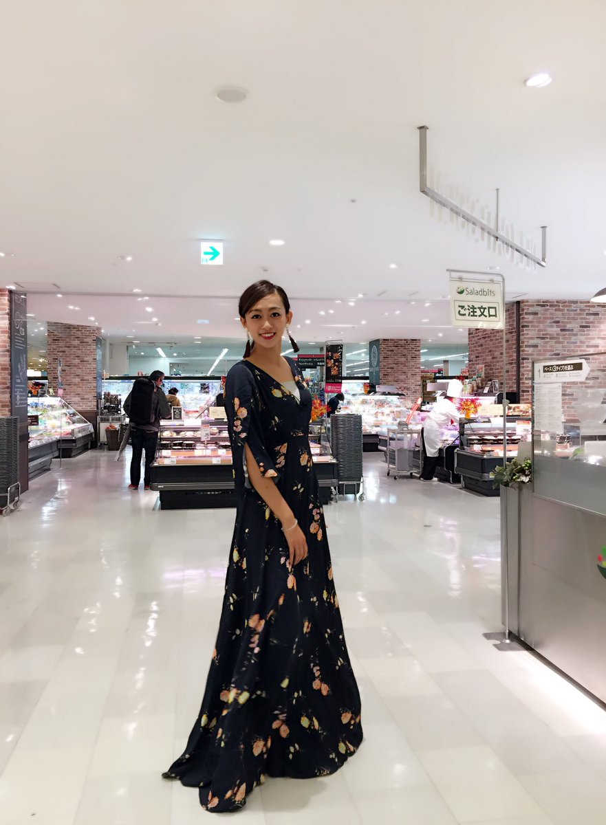 新浦安でロケ!メゾンドリーファーのこの美ラインドレスよ!(`・ω・´)#ootd 新浦安でロケ!メゾンドリーファーのこの美ラインドレスよ!(`・ω・´)#ootd