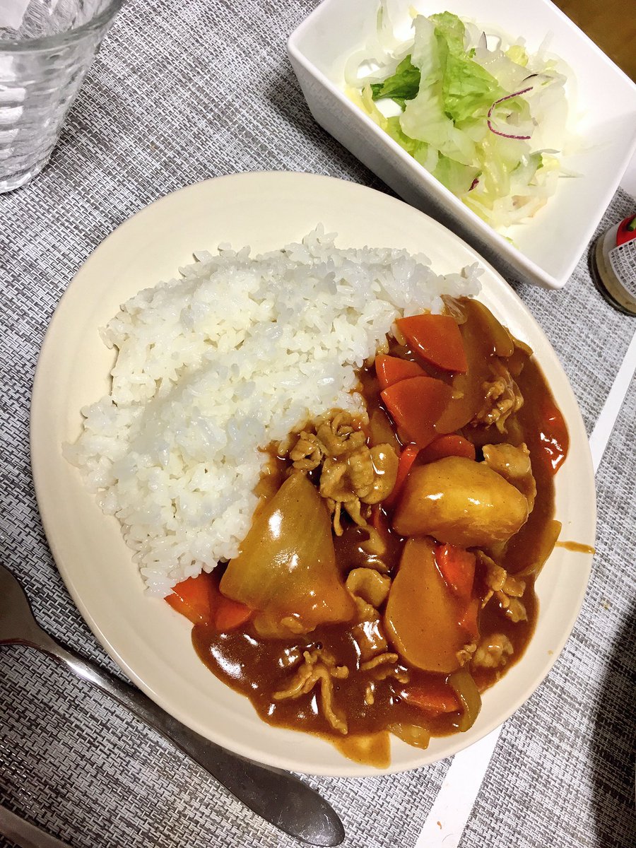 夜ご飯の時に自分で作ったカレー食べながらあたしンち見てたら、あたしンちもカレーだったから感動した。 夜ご飯の時に自分で作ったカレー食べながらあたしンち見てたら、あたしンちもカレーだったから感動した。