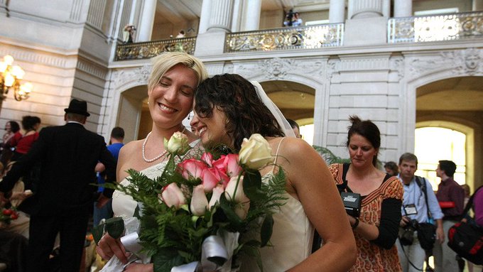 How online dating affects divorce rates - https://t.co/xtXKZyban7 https://t.co/LNMuhArVH4