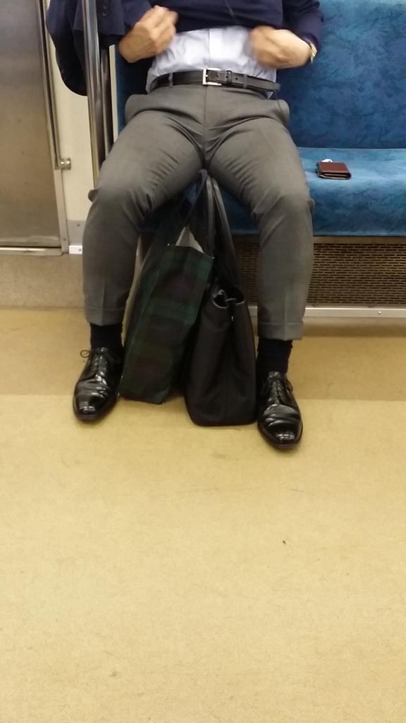 寂しく不毛なゴールデンタイムに、とんでもないサービスショットがきました!! 寂しく不毛なゴールデンタイムに、とんでもないサービスショットがきました!!