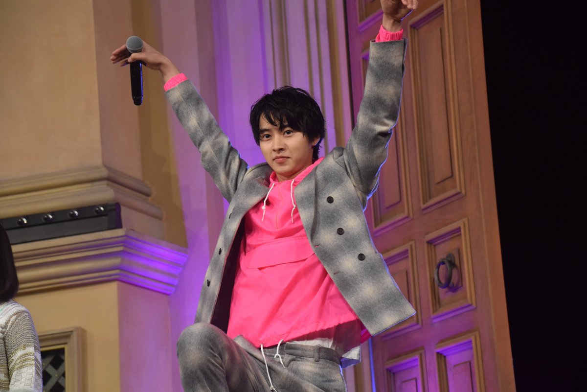 山﨑賢人、サイン入りボールに「4ちゅーしました!」『#斉木楠雄のΨ難』イベントでファンにプレゼント #山﨑賢人 #橋本環 山﨑賢人、サイン入りボールに「4ちゅーしました!」『#斉木楠雄のΨ難』イベントでファンにプレゼント #山﨑賢人 #橋本環