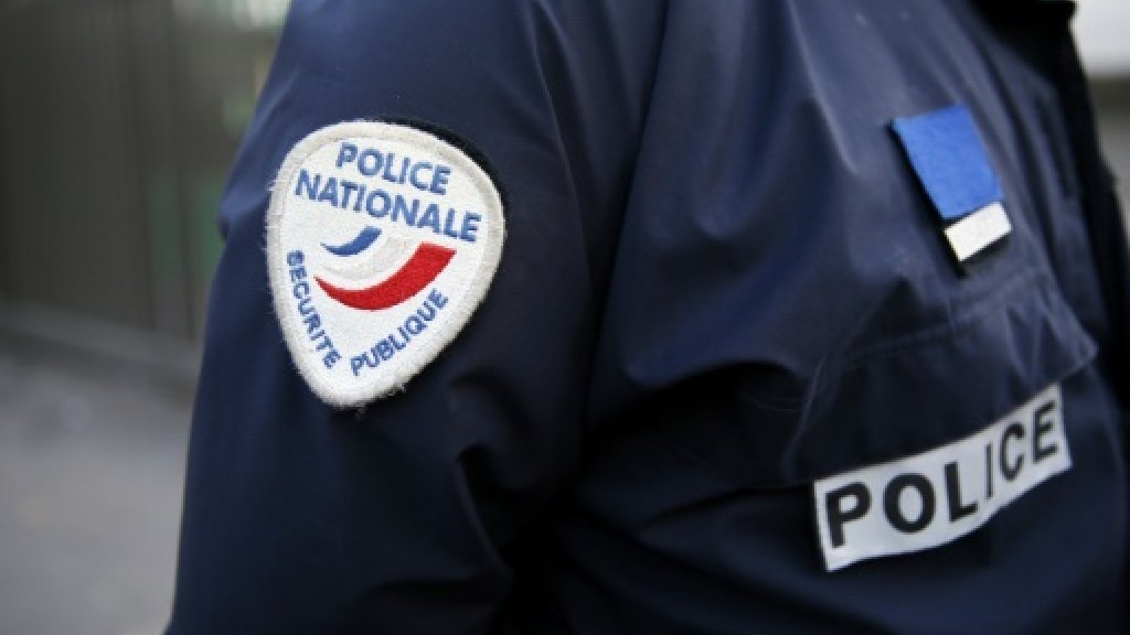 Ten arrested in France over suspected plot to target politicians: probe source
