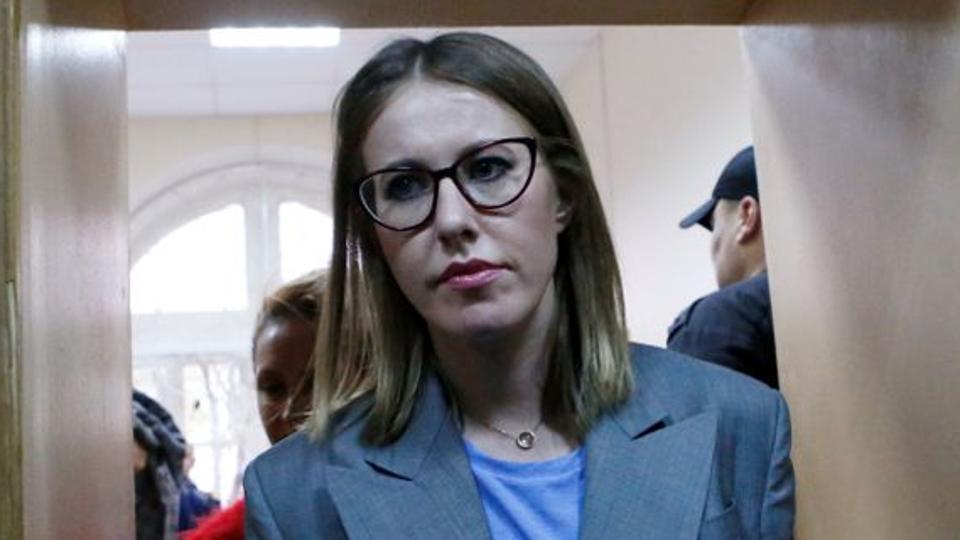 Russian TV star Ksenia Sobchak announces presidential bid