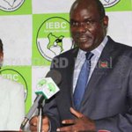 Chebukati blames politicians for Akombe’s resignation