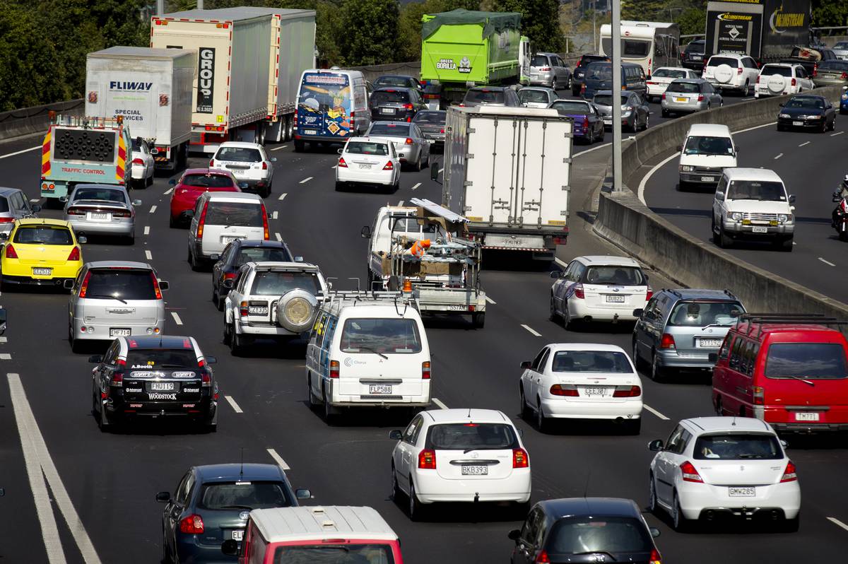 Labour Day weekend: Travel early or expect long traffic delays