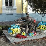 Israeli envoy warns of growing trend as Ukraine unveils statue of anti-Semite