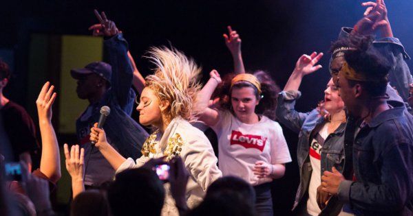 Levi’s et Hyphen Hyphen s’engagent pour l’éducation musicale