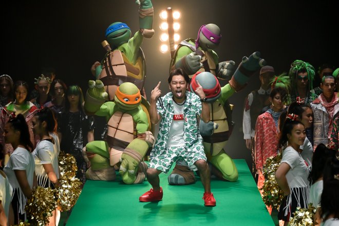 ユキヒーロープロレスのショーにミュータントタートルズとチアリーダーが登場。コラボアイテムを披露#YUKIHEROPROW ユキヒーロープロレスのショーにミュータントタートルズとチアリーダーが登場。コラボアイテムを披露#YUKIHEROPROW