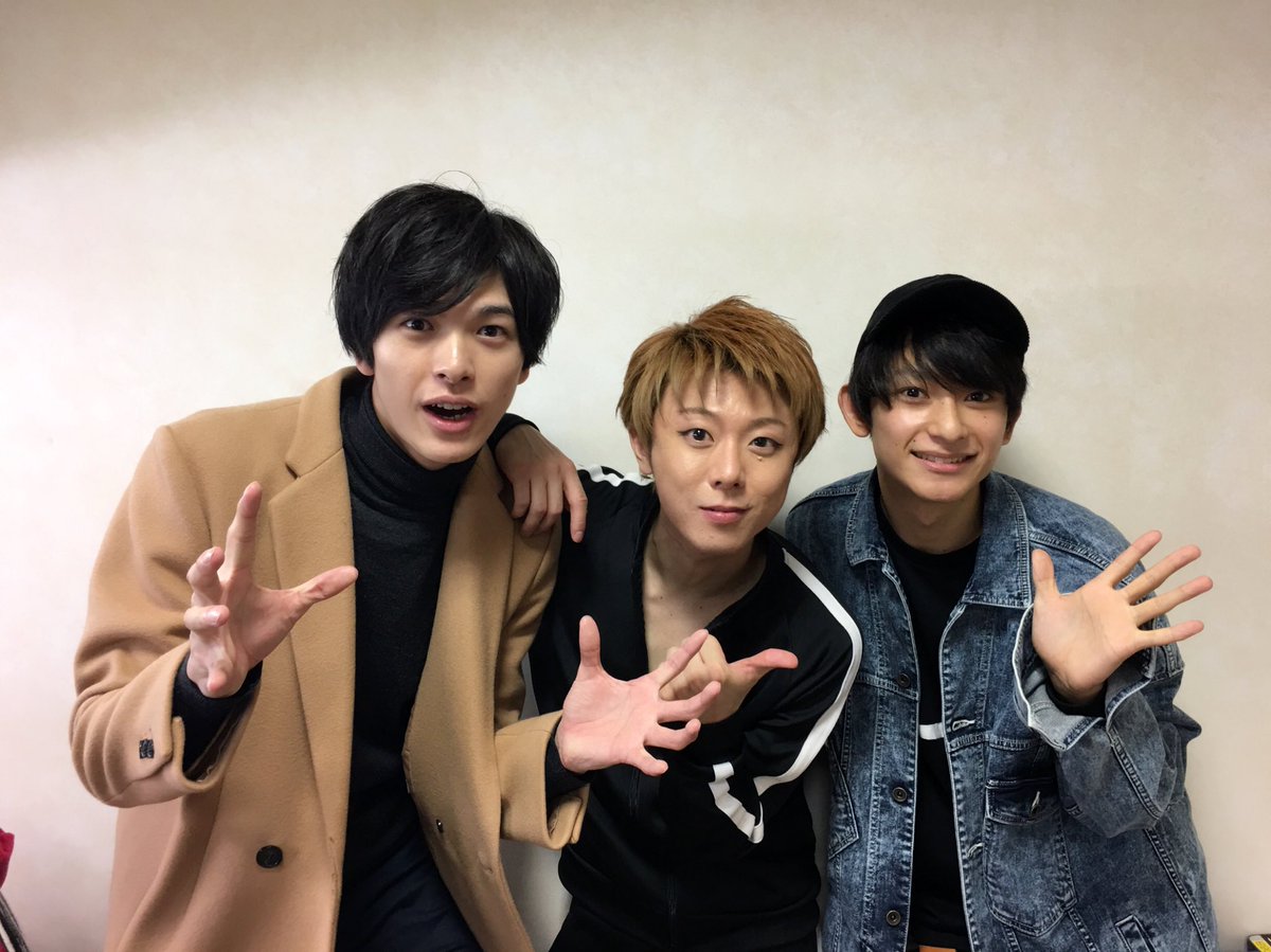 演劇ハイキュー!!東京凱旋公演2日目マチネ終了!ご来場ありがとうございました!お手紙・プレゼントも感謝です(^^)祥平と 演劇ハイキュー!!東京凱旋公演2日目マチネ終了!ご来場ありがとうございました!お手紙・プレゼントも感謝です(^^)祥平と
