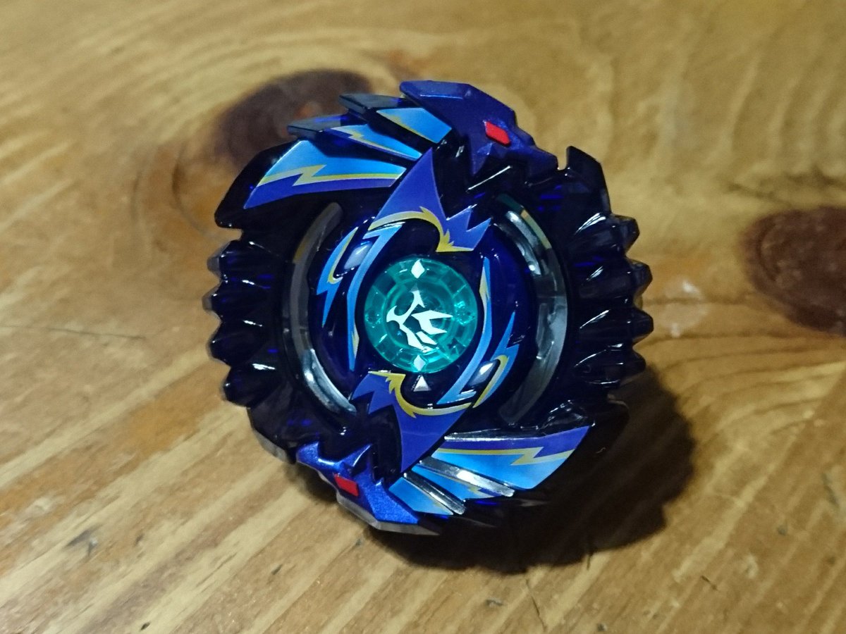 あぁ…これは、カッコいいっすわ爆転ベイ世代のハートを鷲掴みにする感じだわ…#シェルターレグルス #ベイブレードバースト あぁ…これは、カッコいいっすわ爆転ベイ世代のハートを鷲掴みにする感じだわ…#シェルターレグルス #ベイブレードバースト
