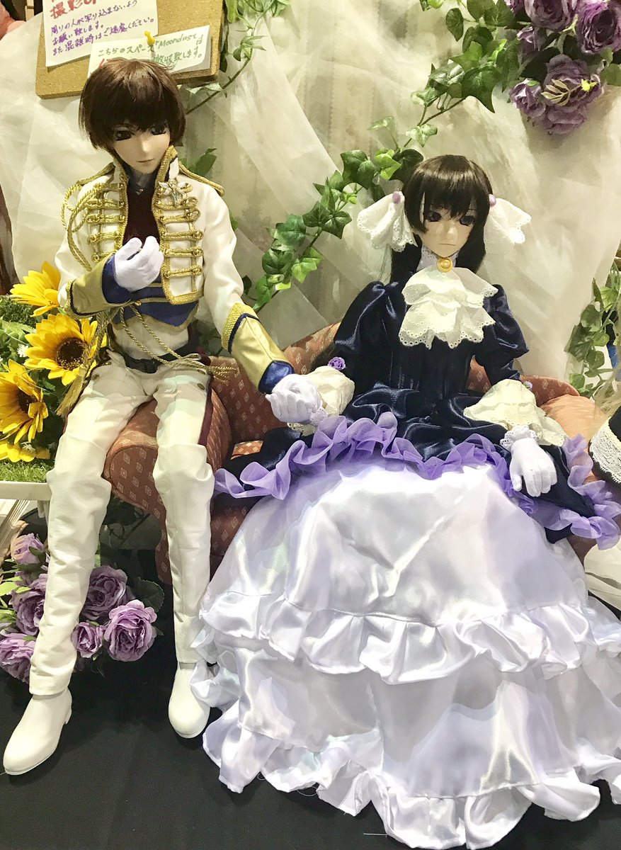 フルコード5なう〜。やはりイベント会場だと暗いですね。こころなしかルル子緊張してる。)^o^(合同スペースだから出来る配 フルコード5なう〜。やはりイベント会場だと暗いですね。こころなしかルル子緊張してる。)^o^(合同スペースだから出来る配