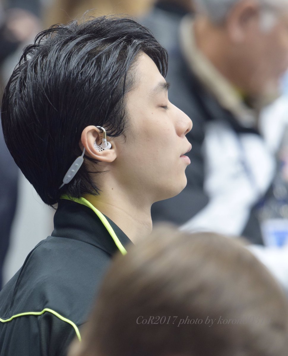 羽生結弦式イヤホンの取り方😆CoR 2017 Free program 2017.10.21#rostelecomcup 羽生結弦式イヤホンの取り方😆CoR 2017 Free program 2017.10.21#rostelecomcup