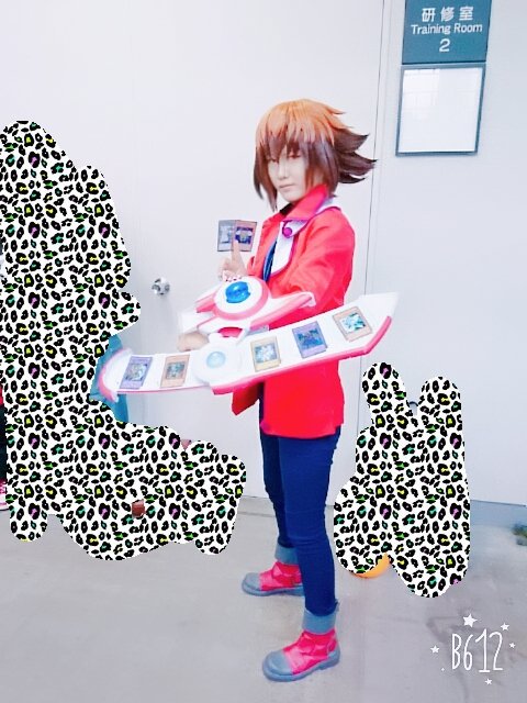 今日は千バト福岡にて売り子してました!カッコイイと言ってくれて舞い上がりましたww遊戯王コスはわたし1人だけでしたが楽し 今日は千バト福岡にて売り子してました!カッコイイと言ってくれて舞い上がりましたww遊戯王コスはわたし1人だけでしたが楽し