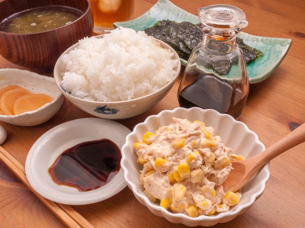 「3月のライオン」(羽海野チカ)のツナマヨ手巻きの即席定食 : マンガ食堂 - 漫画の料理、レシピ(マンガ飯)を再現 「3月のライオン」(羽海野チカ)のツナマヨ手巻きの即席定食 : マンガ食堂 - 漫画の料理、レシピ(マンガ飯)を再現