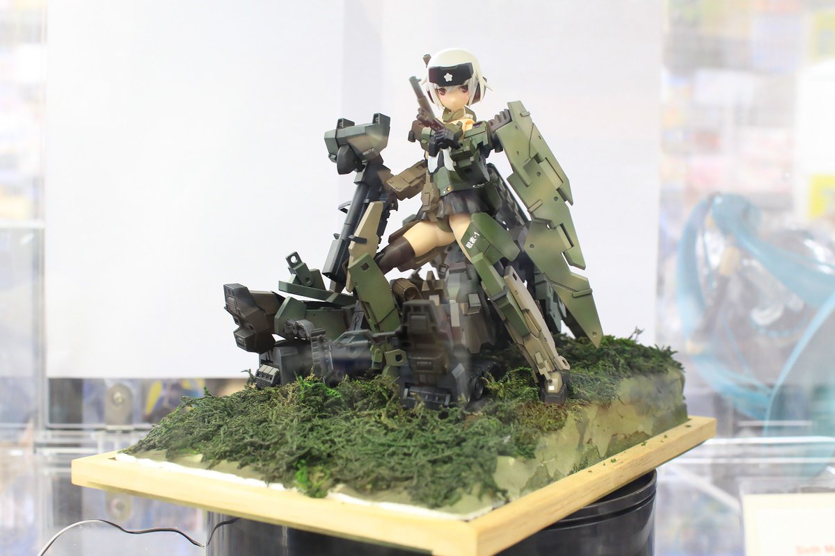 駿河屋秋葉原店アニメ・ホビー館に展示中のコンテスト受賞作品を見てきました①キリオさん()「ヒトマル式、パージ!!」#フレ 駿河屋秋葉原店アニメ・ホビー館に展示中のコンテスト受賞作品を見てきました①キリオさん()「ヒトマル式、パージ!!」#フレ